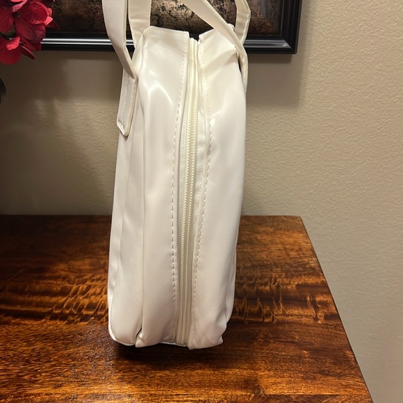 Light.Travel Travel Bag in Ivory, New, No Tags - Picture 6 of 13